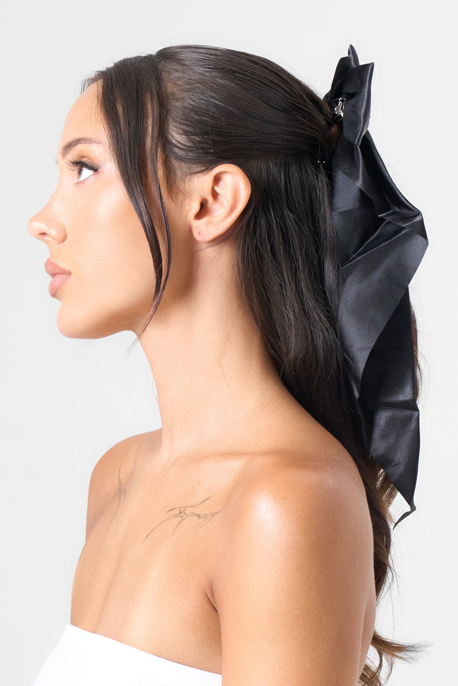 Bow Hair Clip in Black