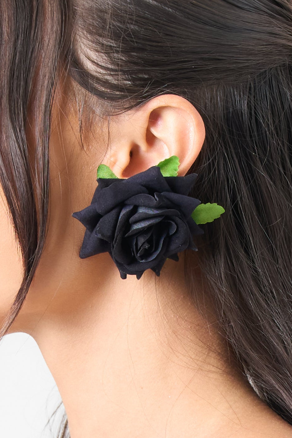 Rose Earring in Black